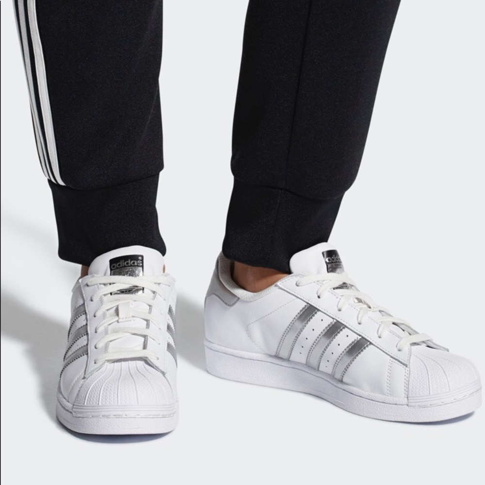Adidas Tennis Shoes
